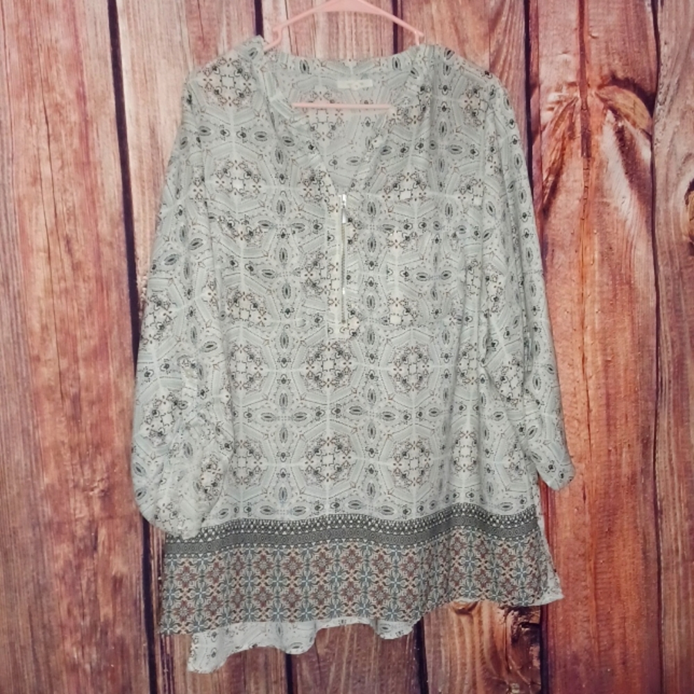 Maurices  zip up top